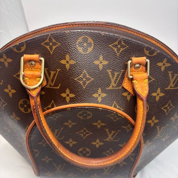 Louis Vuitton Monogram Ellipse MM with lock and Key with COA✨ - Picture 7 of 12